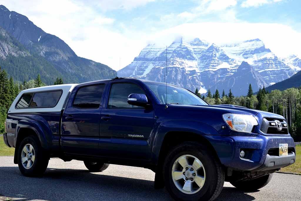 Truck shipped to Canada Canada Auto Transport